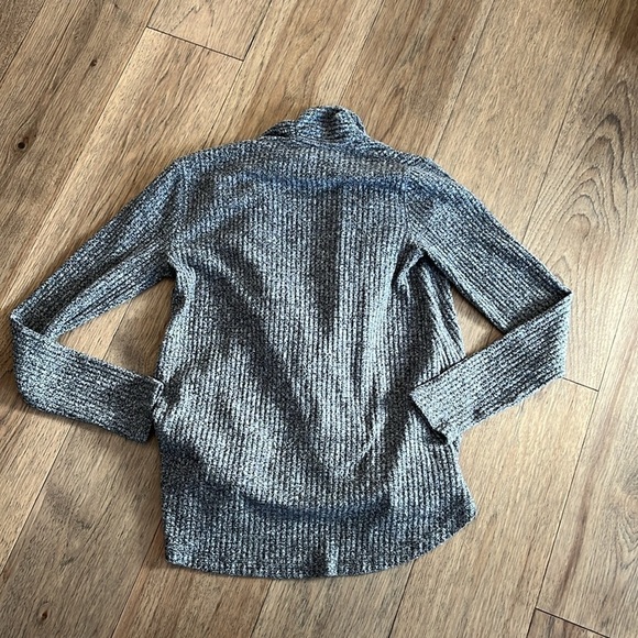 ANTHROPOLOGIE | Akemi + Kin woodruff sweater, gray open front sweater, size XS - Picture 4 of 4